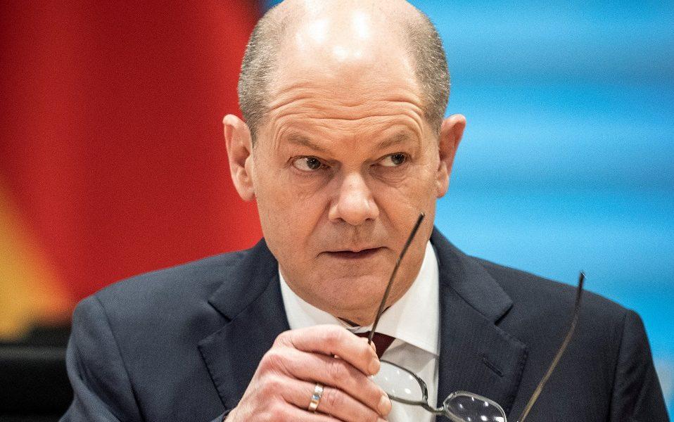 Γερμανία: Πίεση στον Σολτς για εμπάργο σε ρωσικό αέριο και πετρέλαιο