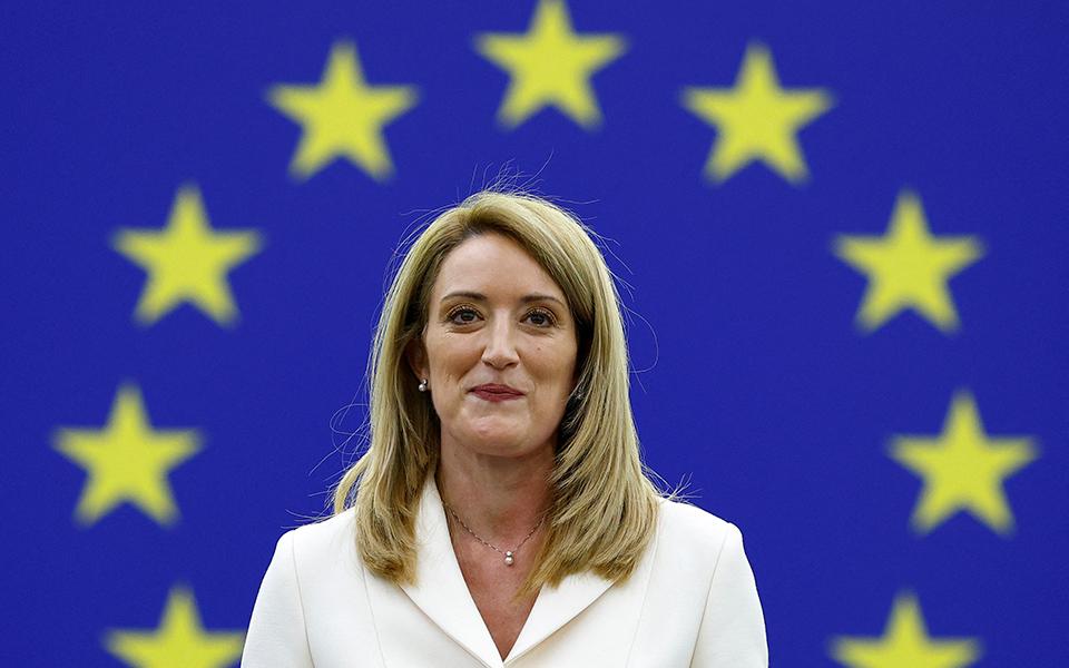 Ουκρανία: Αιφνιδιαστική επίσκεψη της Ρομπέρτα Μέτσολα