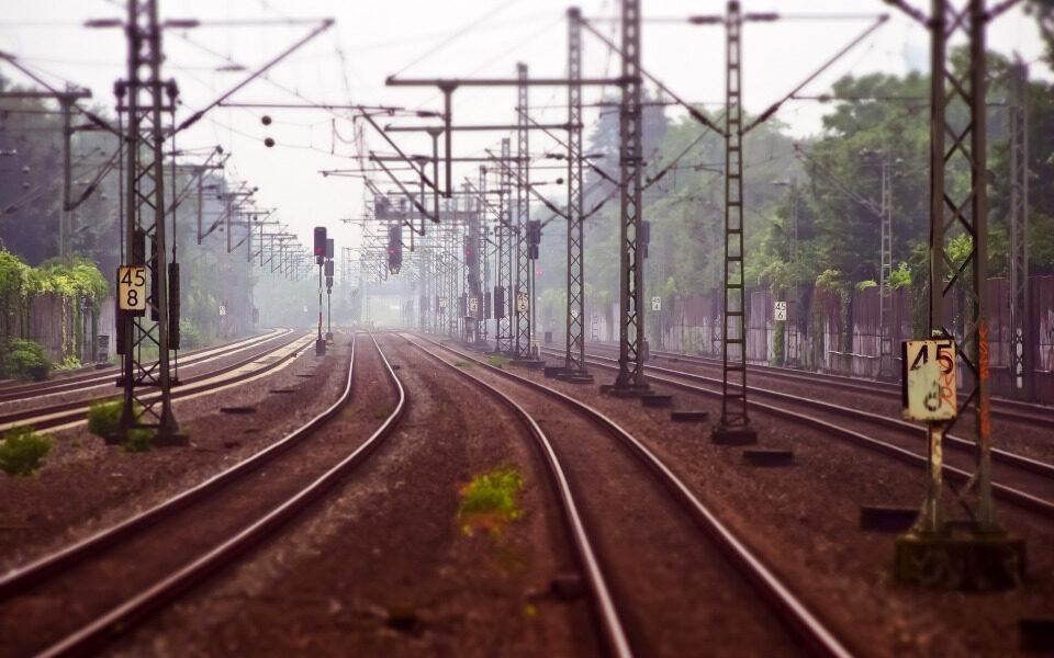 Πλήρης επανεκκίνηση επιβατικών δρομολογίων Αθηνών – Θεσσαλονίκης | Δηλώσεις Σταϊκούρα